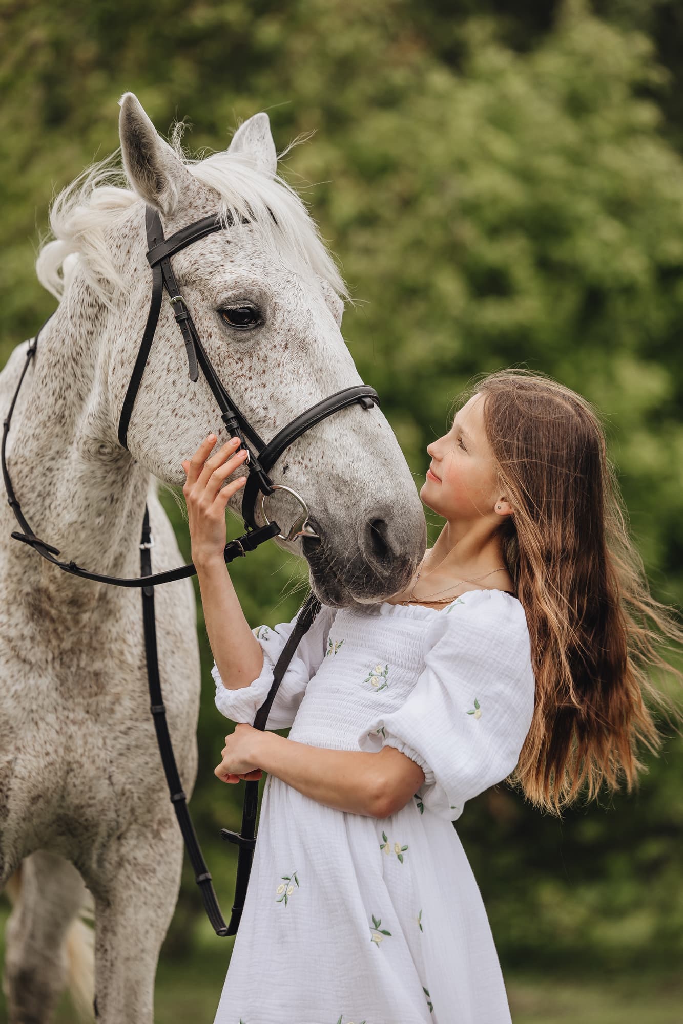 Dominika and Lupina thumbnail