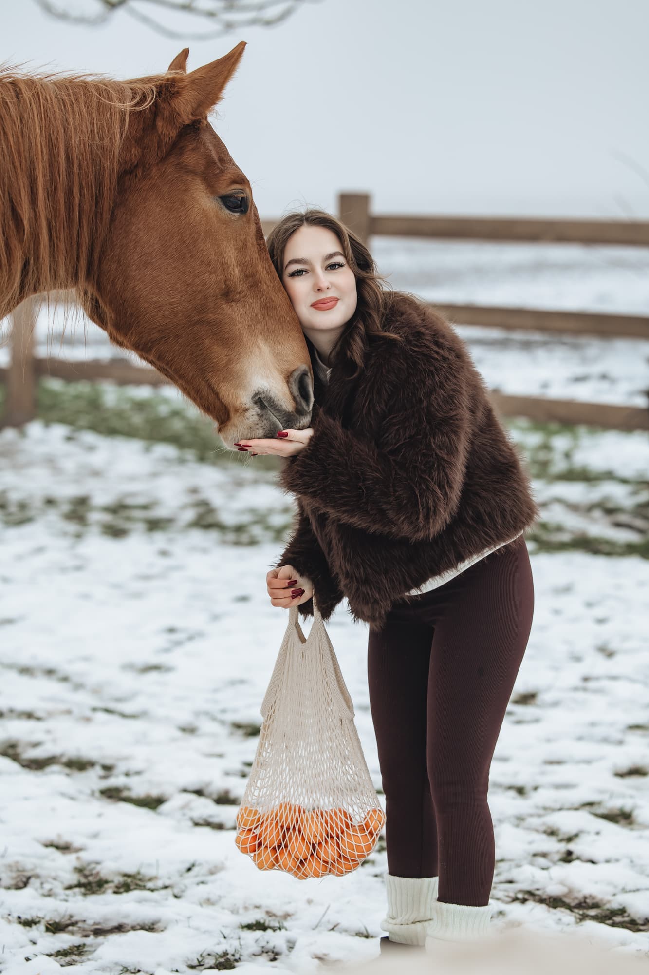Maria and the horses · photo 11