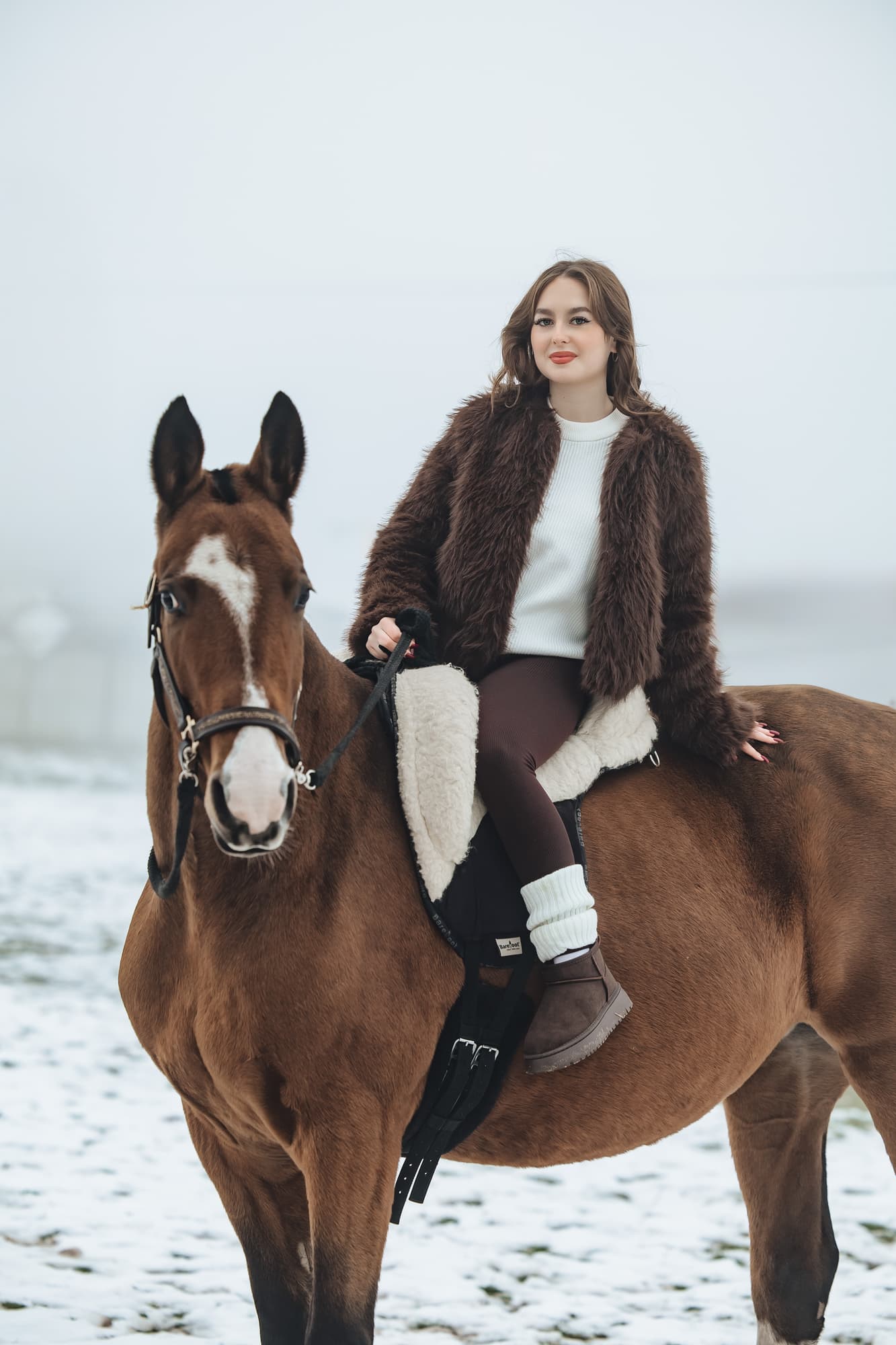 Maria and the horses · photo 9