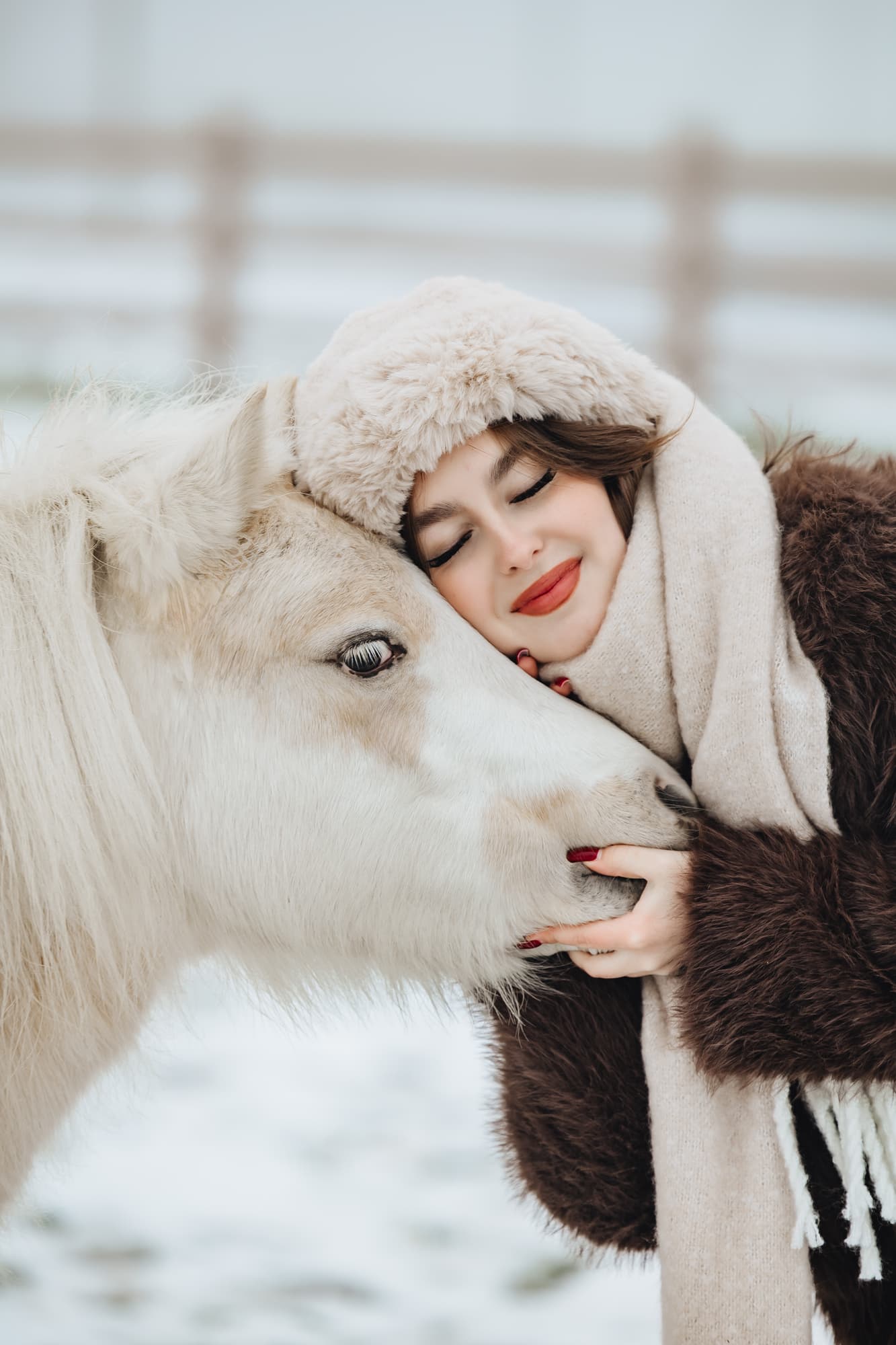 Maria and the horses · photo 19