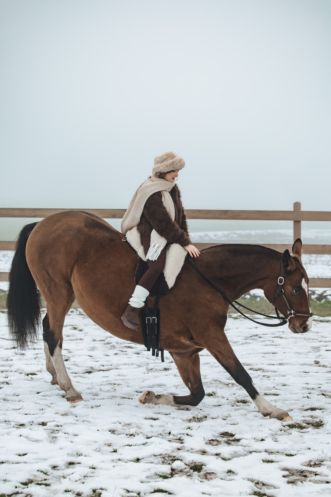 Maria and the horses · photo 5