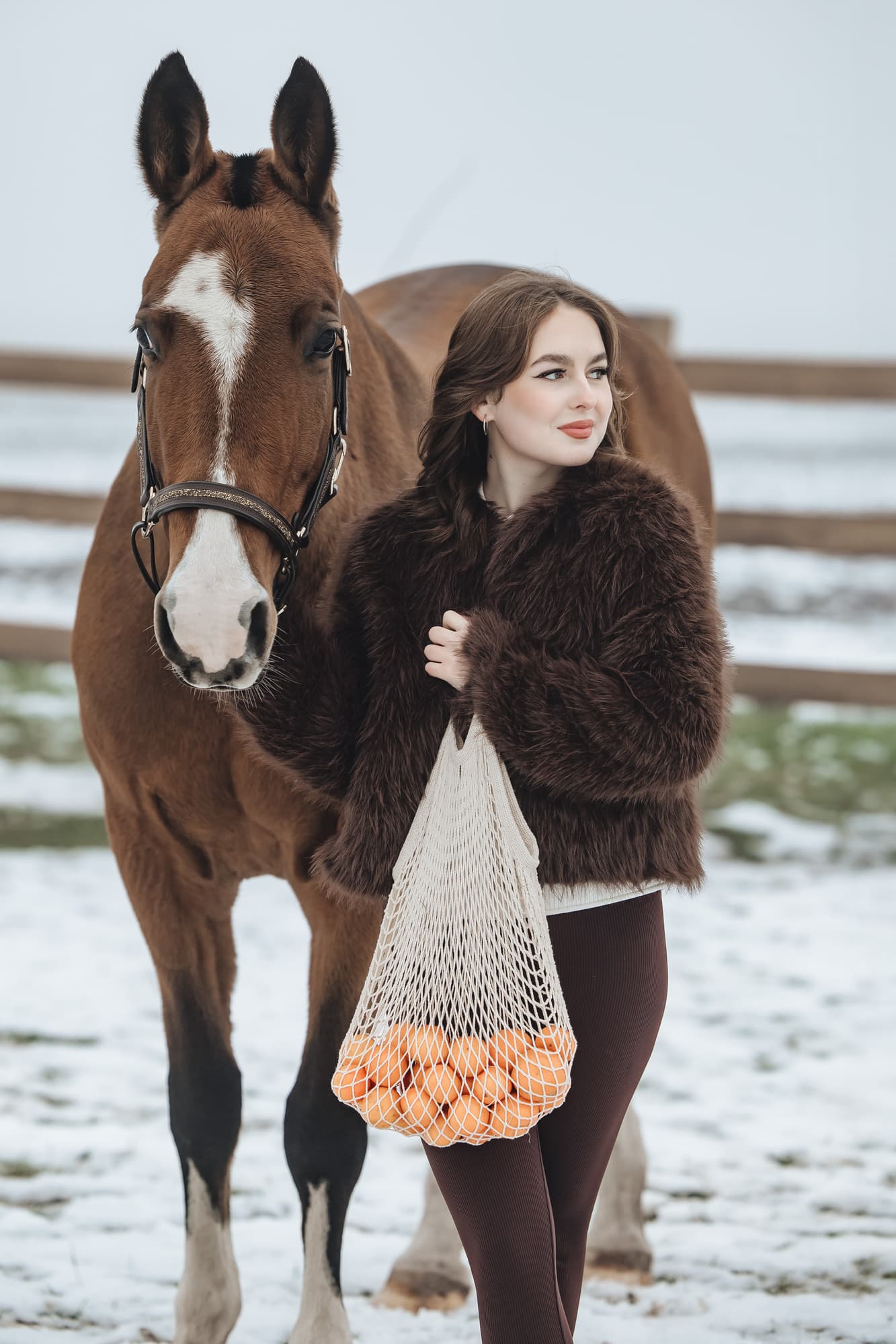 Maria and the horses · photo 13