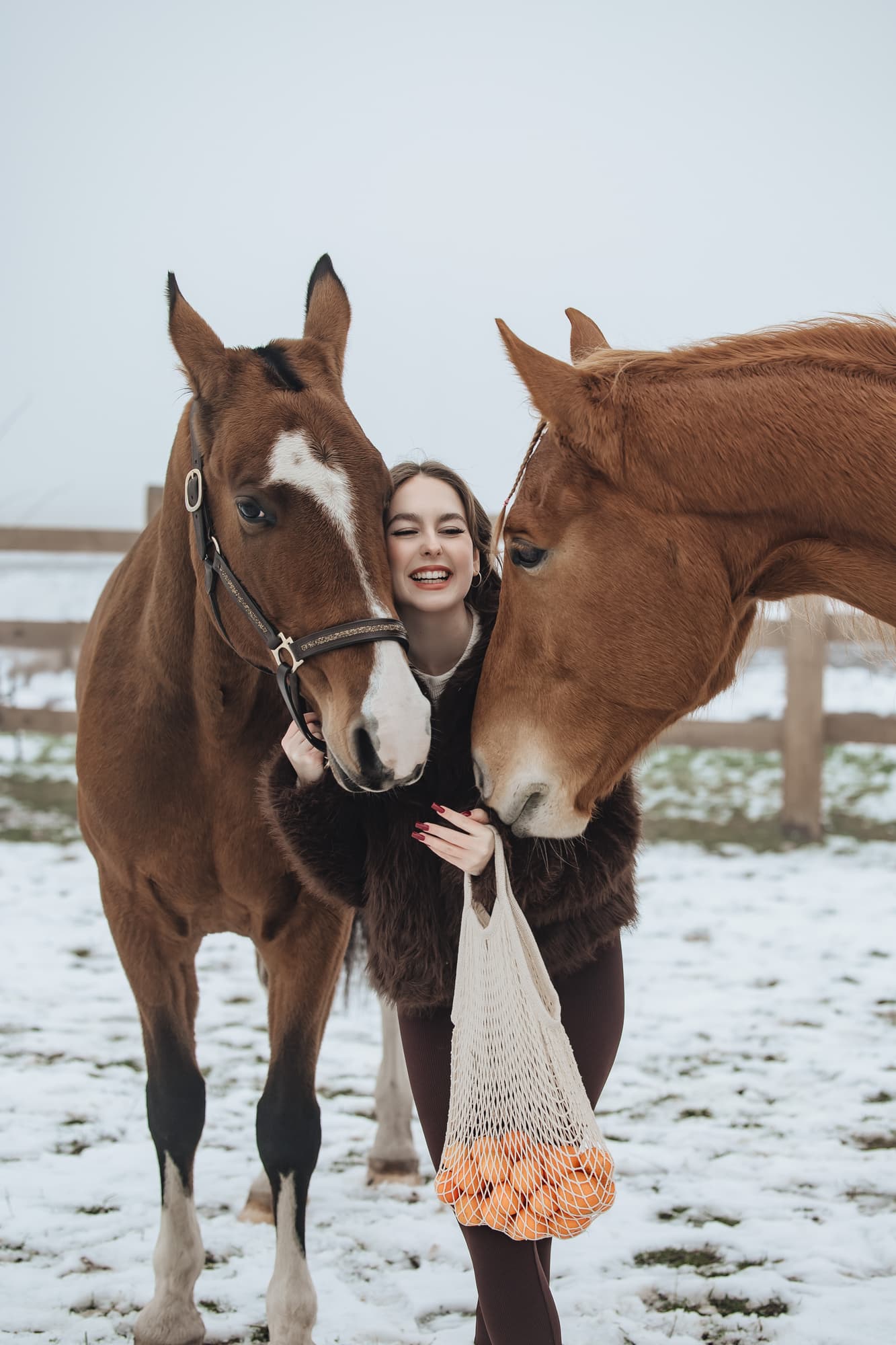 Maria and the horses · photo 15